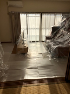 福岡市博多区　エコカラット　クロス貼替