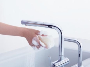 タッチレス水栓