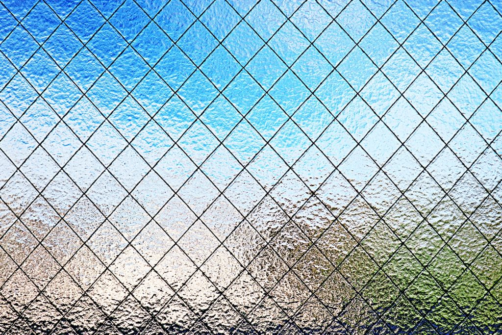 網入り凹凸ガラス