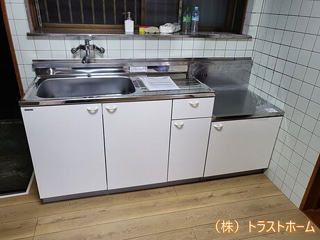 省スペースでもしっかり機能！ミニキッチンリフォームに最適なクリンプレティ」のアフター画像