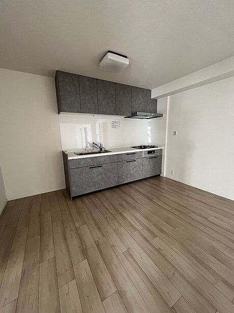 【福岡市中央区】リクシル〈シエラS〉壁付I型キッチンでインテリアに馴染むキッチンリフォームのアフター画像