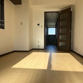 【福岡県大野城市】耐久性抜群なフロアタイルの上貼り床リフォームのイメージ