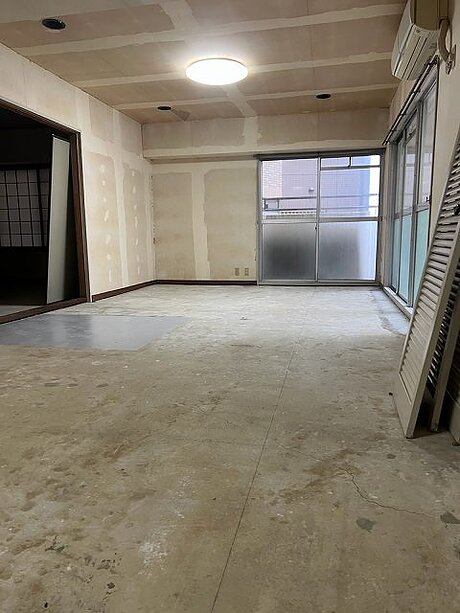 【福岡市中央区】マンションの防音対策に！ノダ〈カナエル〉リビング床リフォームのビフォー画像
