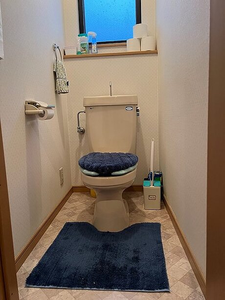 【糟屋郡宇美町】ボウルが広々で手洗いしやすいTOTO〈ZR1〉にトイレリフォームのビフォー画像