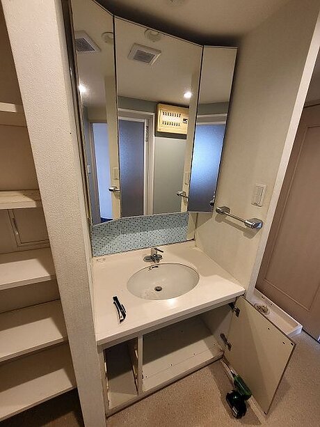 【福岡市博多区】パナソニック〈シーライン〉でストレスフリーな洗面化粧台リフォームのビフォー画像
