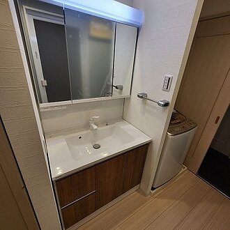 【福岡市博多区】パナソニック〈シーライン〉でストレスフリーな洗面化粧台リフォームのイメージ