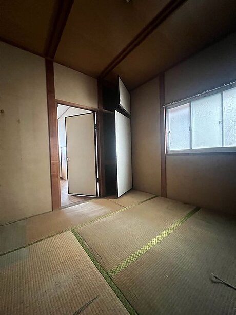 ノダ〈カナエル〉を使用し和室から洋室へリフォームのビフォー画像