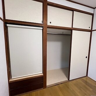 押入れ内部にエコカラットとハンガーパイプ取付のイメージ