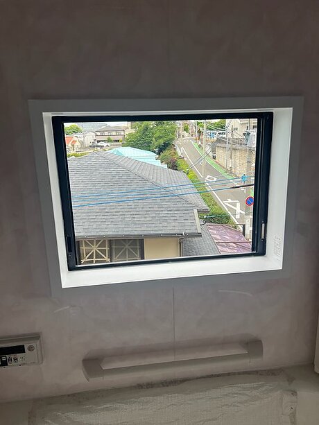 【福岡市中央区】浴室窓カバー工法張替リフォームのビフォー画像