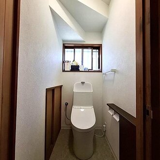 スタイリッシュなトイレリフォームのイメージ