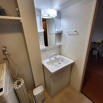 【福岡市南区】TOTO〈Ｖシリーズ〉水と湯をしっかり使い分け！洗面化粧台リフォームのイメージ