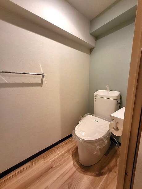【福岡市東区】LIXIL〈アメージュ便器〉で爽やかなトイレ空間へリフォームのアフター画像