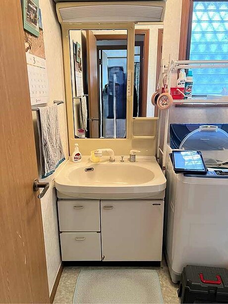 【福岡県宗像市】TOTO〈オクターブライト〉オシャレなデザインと機能性を兼ね備えた洗面化粧台リフォームのビフォー画像