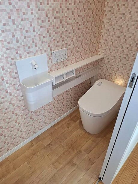 泡洗浄・除菌・脱臭まで全自動トイレリフォームのアフター画像