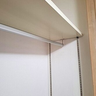 【福岡市東区】クローゼット内へ洋服パイプ取付リフォーム工事のイメージ