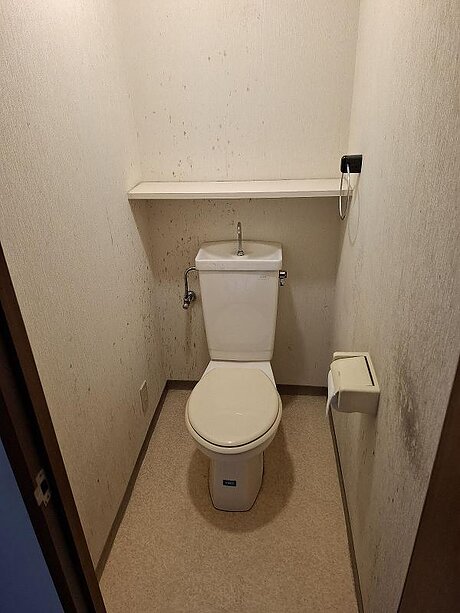 高い洗浄力とお掃除のしやすさが両立されたトイレのビフォー画像