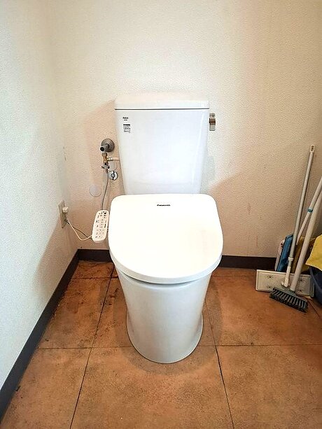 テナントのトイレリフォーム工事のアフター画像