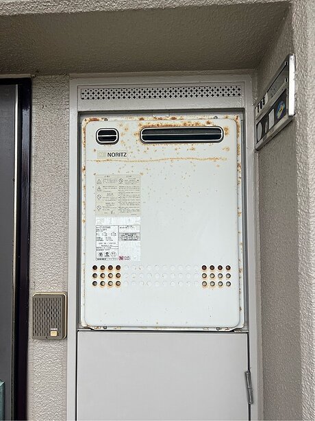 福岡市博多区で給湯器リフォームのビフォー画像