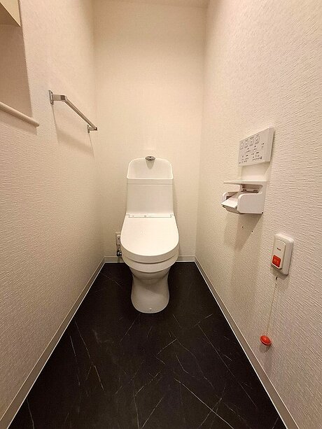 落ち着きあるモノトーン空間へのアフター画像