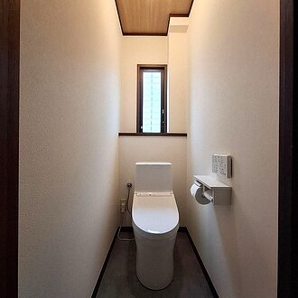 内装も一新して明るく快適なトイレ空間のイメージ