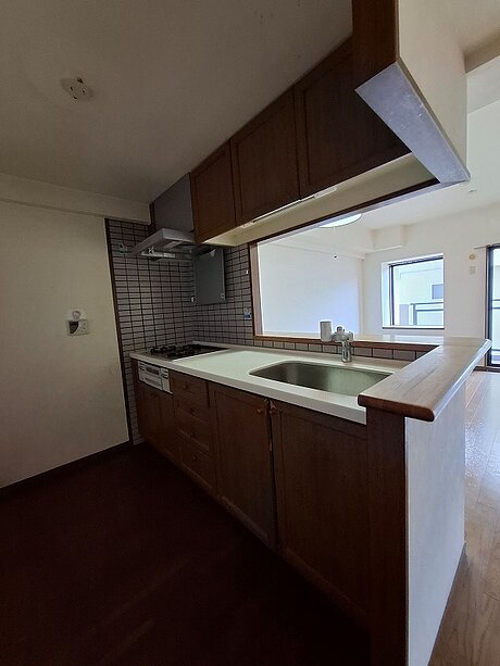 限られた空間を有効活用！LIXILシエラSで快適キッチンへのビフォー画像