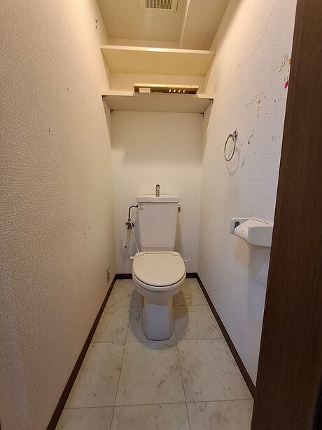 マンションのトイレを快適リフォームのビフォー画像