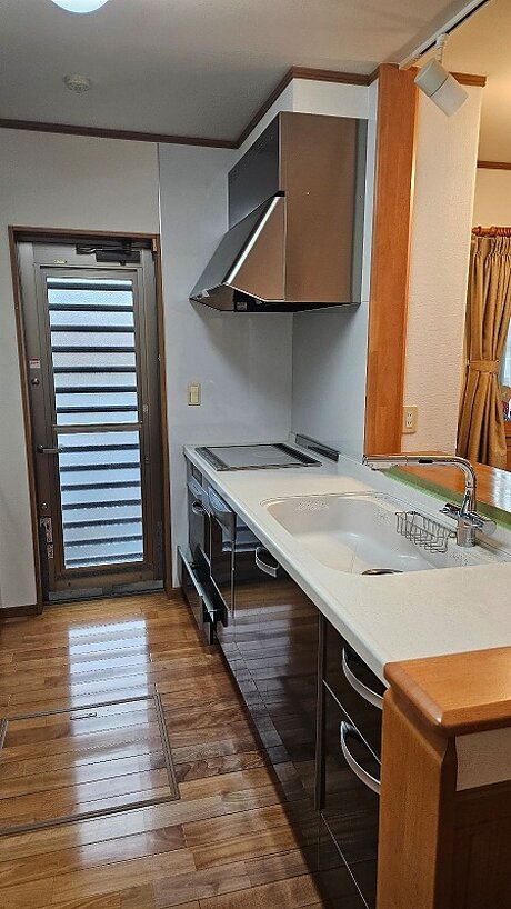 ホーローシステムキッチン「トレーシア」へ交換のビフォー画像