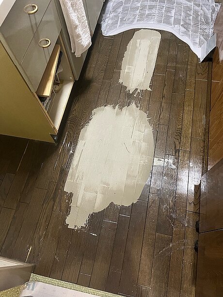 サンゲツのフロアタイルで床リフォームのビフォー画像